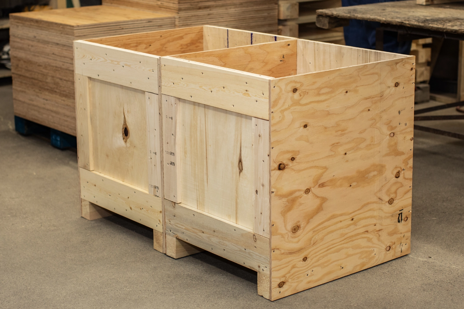 custom wood packaging